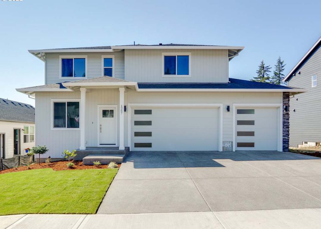 Currin Creek home exterior — 1267 NE Henderson Ter Estacada
