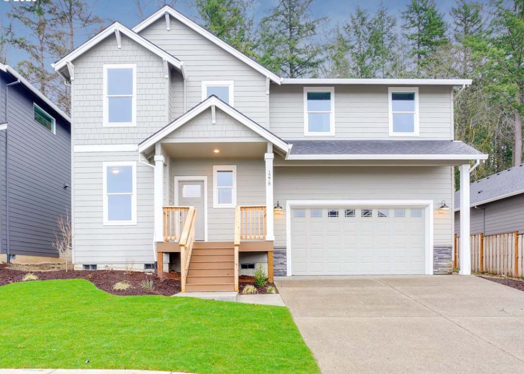 Currin Creek home exterior — 1278 NE Moore Ave Estacada