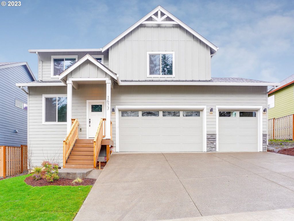 Currin Creek home exterior — 1673 NE Cascadia Ridge Dr. Estacada